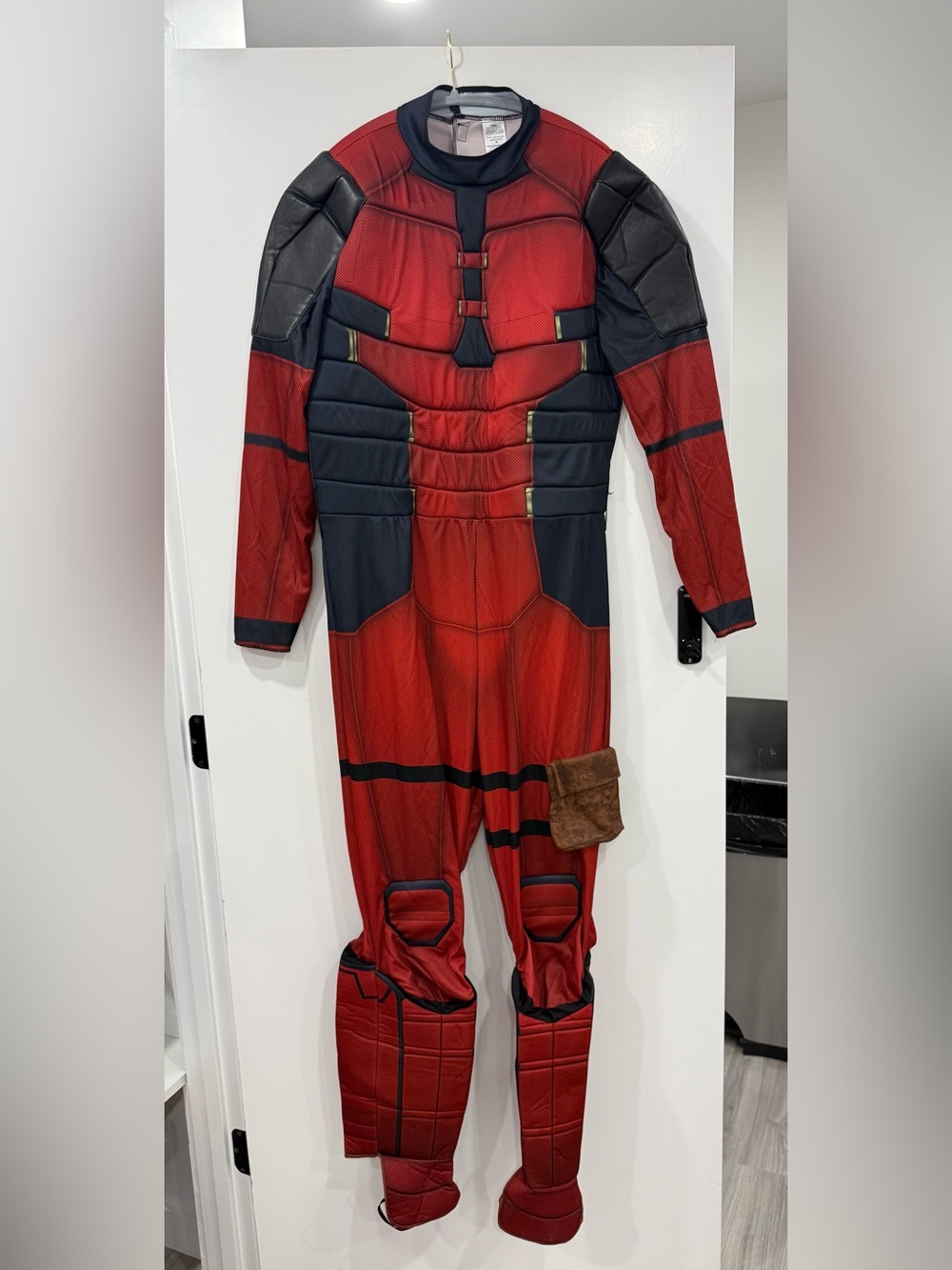 Spirit Deadpool & Wolverine Jumpsuit Costume medium M padded Halloween LN mens